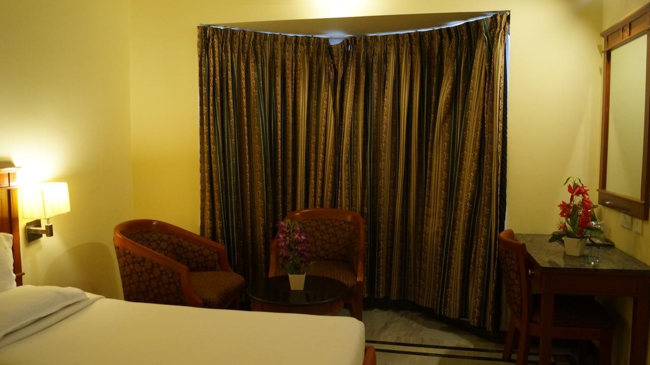Hotel Grand Palace Chennai Ngoại thất bức ảnh