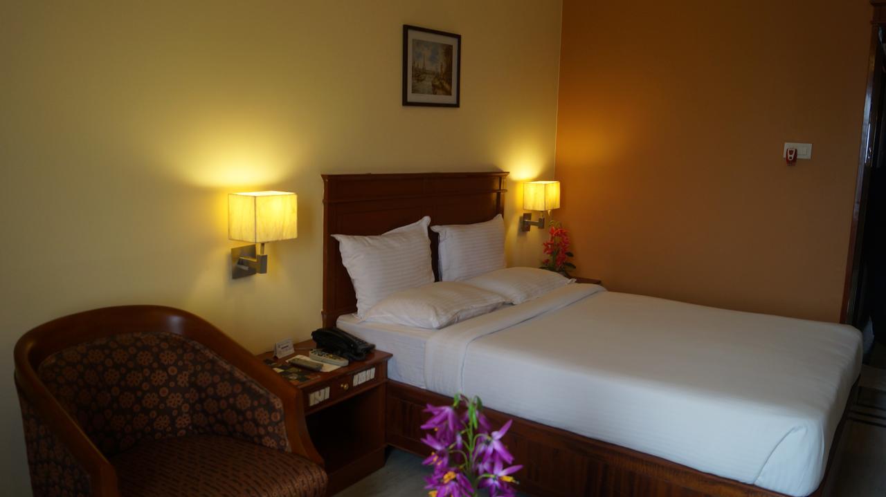 Hotel Grand Palace Chennai Ngoại thất bức ảnh