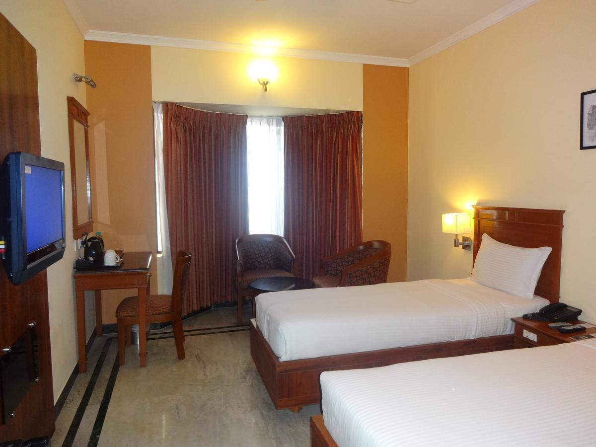 Hotel Grand Palace Chennai Ngoại thất bức ảnh