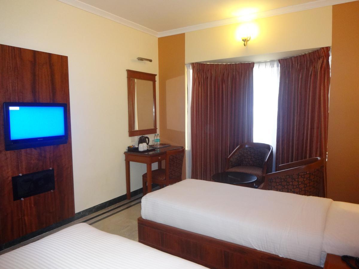 Hotel Grand Palace Chennai Ngoại thất bức ảnh