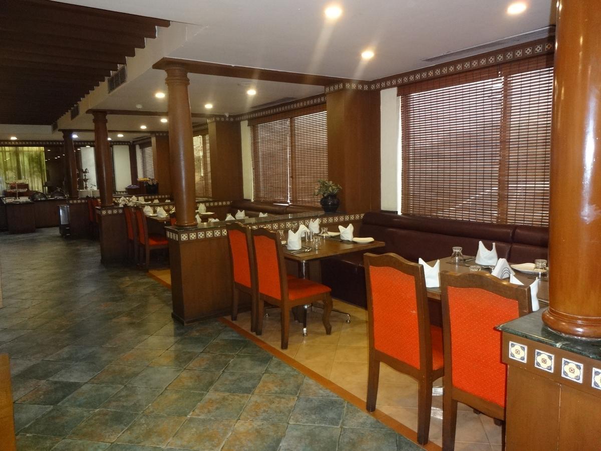 Hotel Grand Palace Chennai Ngoại thất bức ảnh